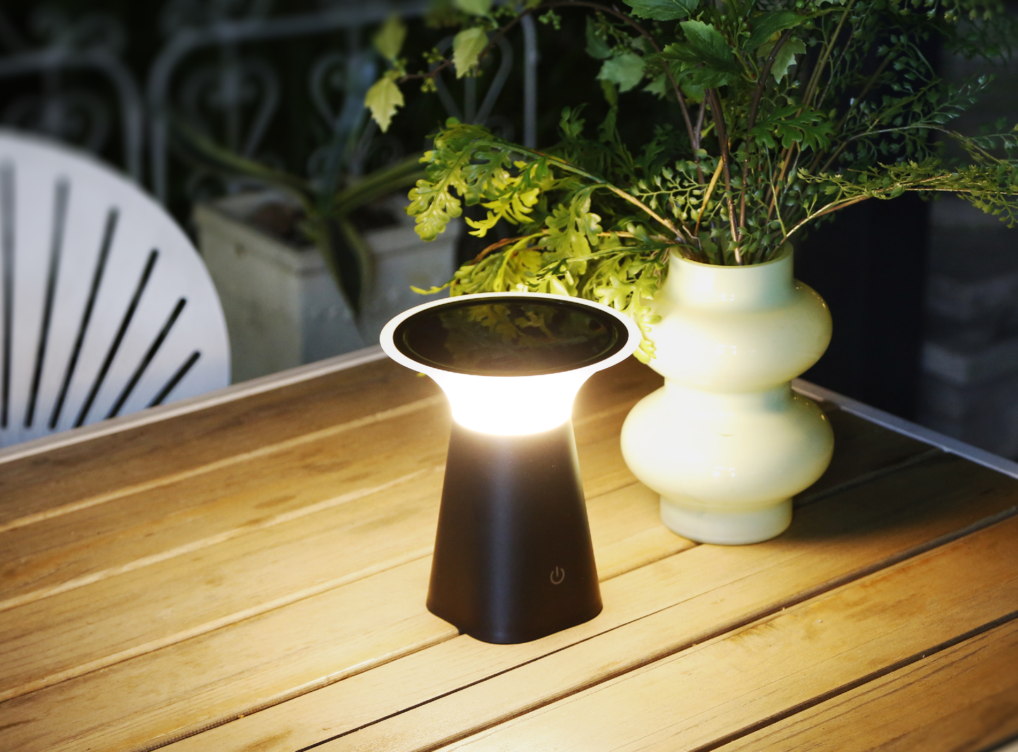 MEC12 Solar Powered Indoor & Outdoor Table Top LED Light Minimal Design